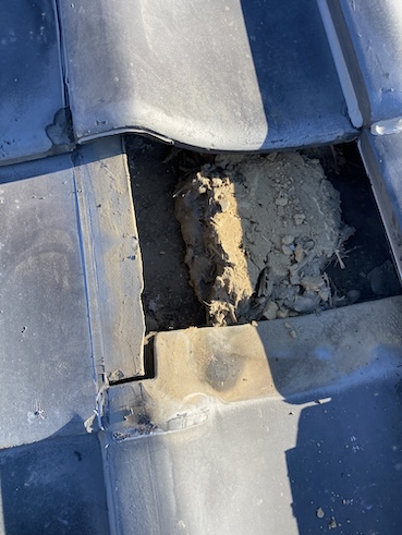 浜松市　屋根リフォーム　土葺き　瓦屋根　重い　瓦の下　