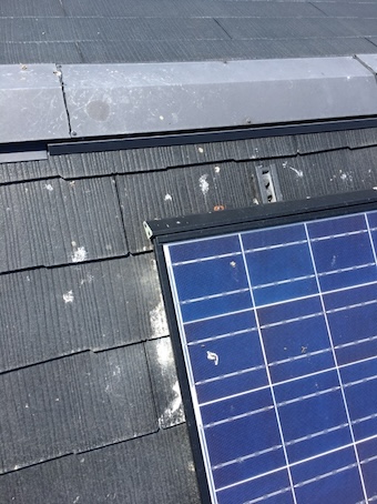 浜松市　中央区　太陽光パネル　鳥の巣　被害　カラーベスト　屋根