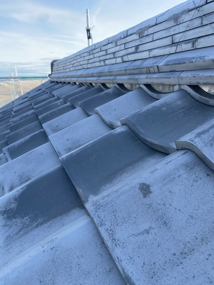 浜松市　和瓦　屋根　漆喰　黒ずみ　汚れ　剥がれ　割れ