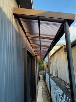 ポリカ　波板