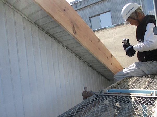 浜松市　瓦屋根　破風板　破損　割れ　交換　修理