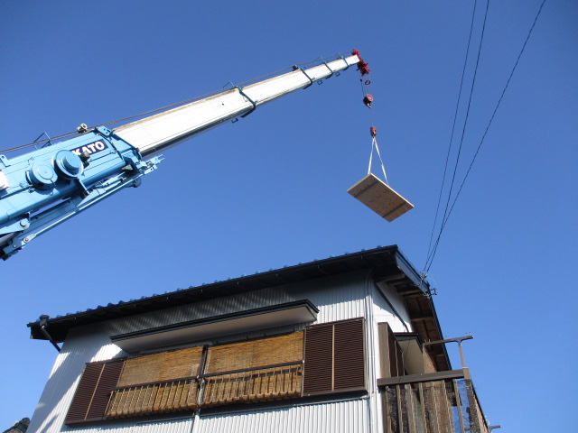 浜松市　瓦　葺き替え　レッカー　作業　