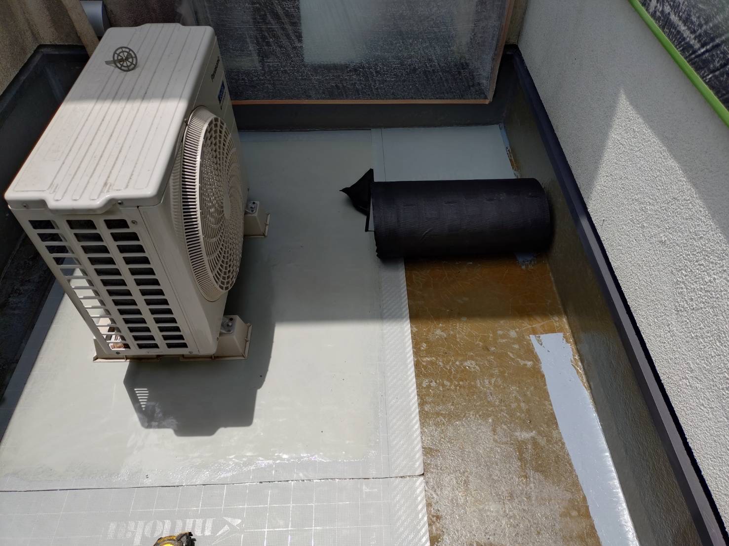 下地処理と清掃　ベランダ　浜松市