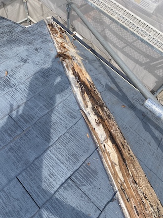 浜松市　カラーベスト屋根　棟板金　浮き上がり　下地　腐る　劣化　撤去