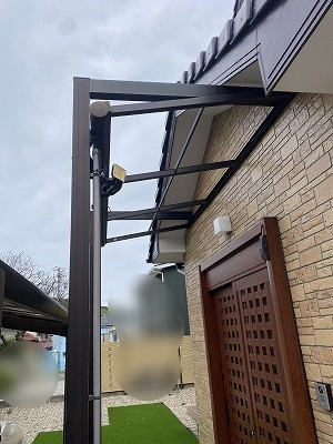 テラス　強風　ポリカ　平板屋根　浜松市　