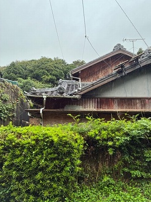 谷板金　穴あき　雨漏り　瓦　浜松市