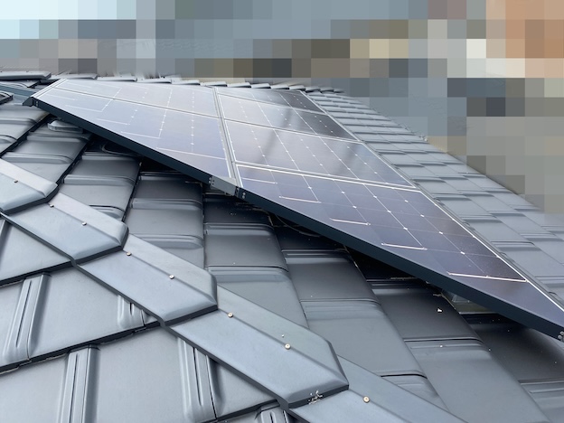 浜松市　太陽光パネル　鳩　トラブル　巣　住み着く　