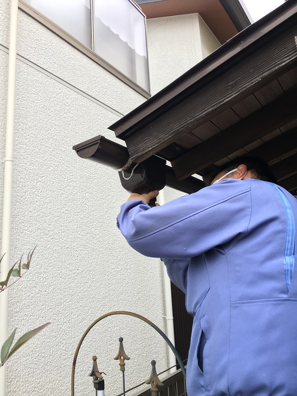 雨樋　工事